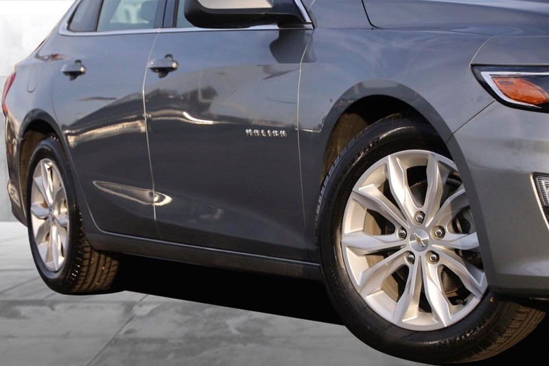 Chevrolet Malibu Vehicle Full-screen Gallery Image 03