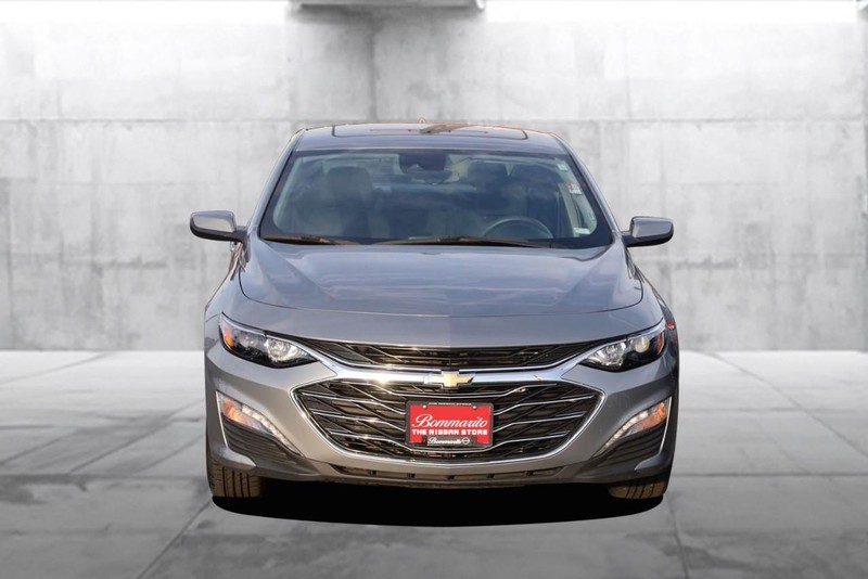 Chevrolet Malibu Vehicle Full-screen Gallery Image 04