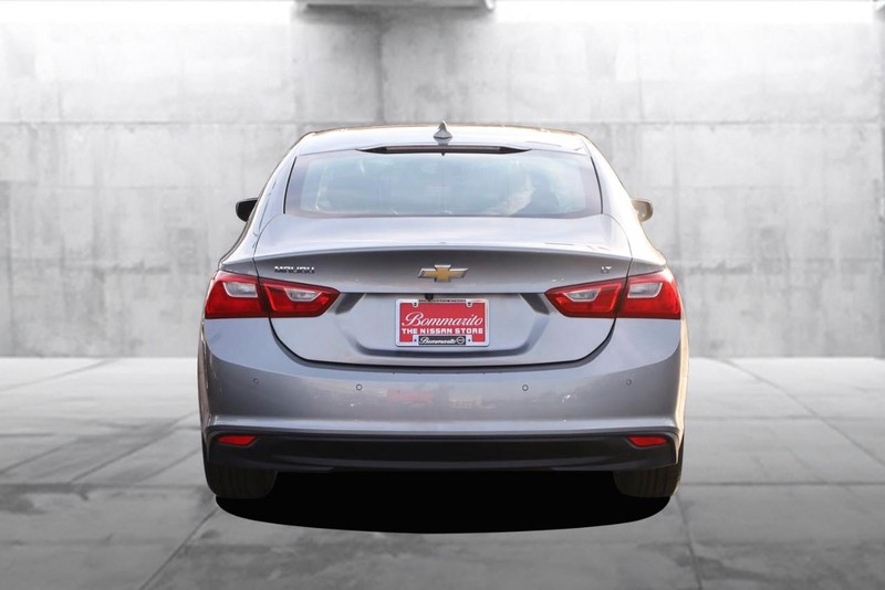 Chevrolet Malibu Vehicle Full-screen Gallery Image 06