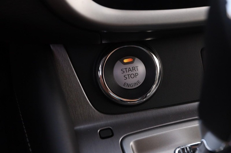 Nissan Murano Vehicle Full-screen Gallery Image 14