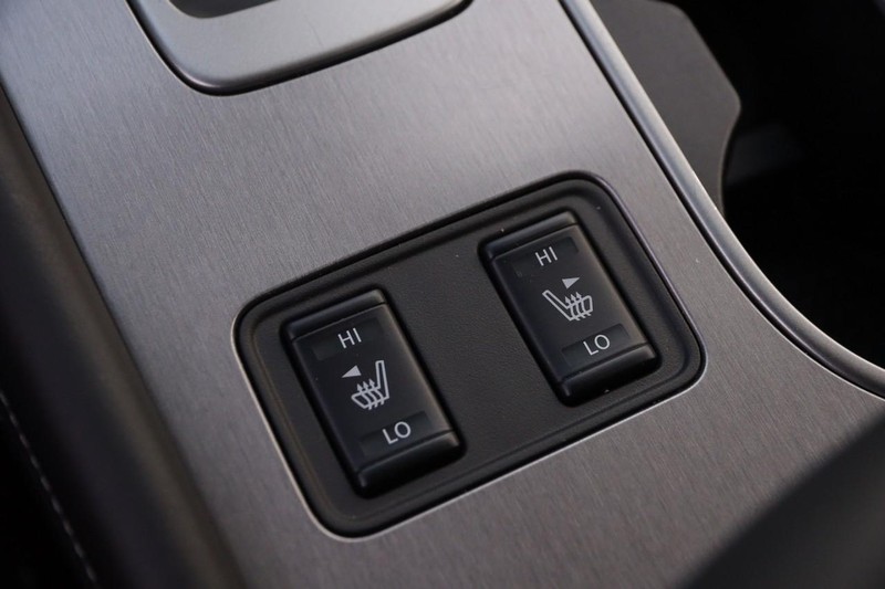 Nissan Murano Vehicle Full-screen Gallery Image 18