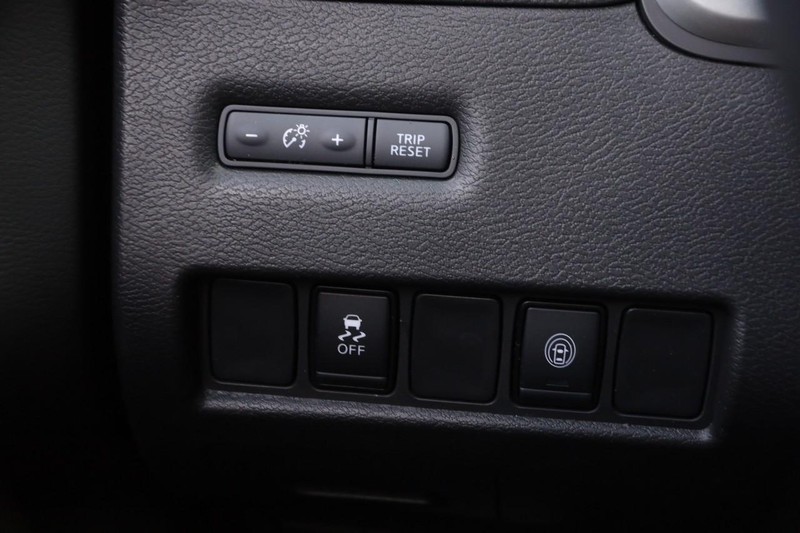 Nissan Murano Vehicle Full-screen Gallery Image 19