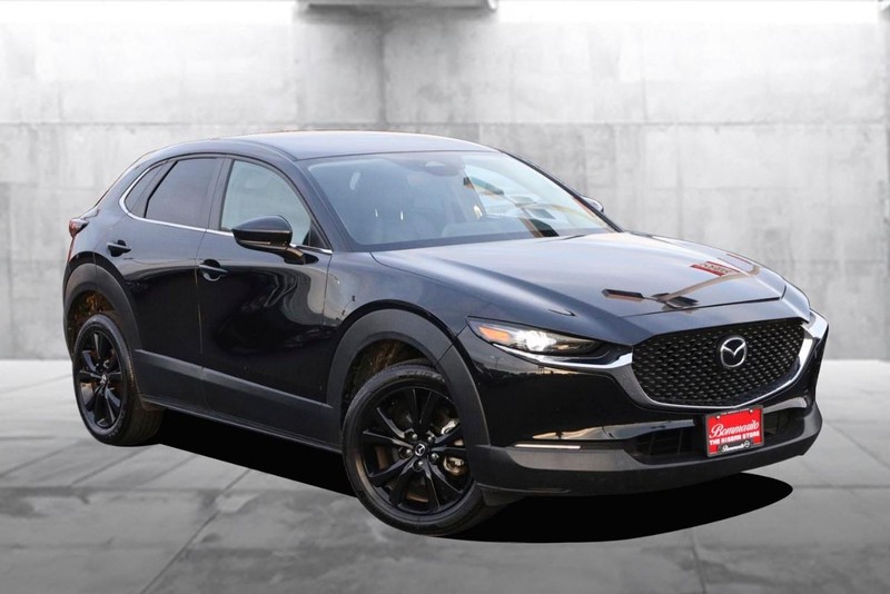 Mazda CX-30 Vehicle Full-screen Gallery Image 02