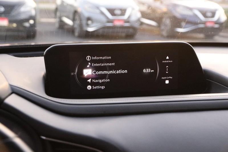 Mazda CX-30 Vehicle Full-screen Gallery Image 14