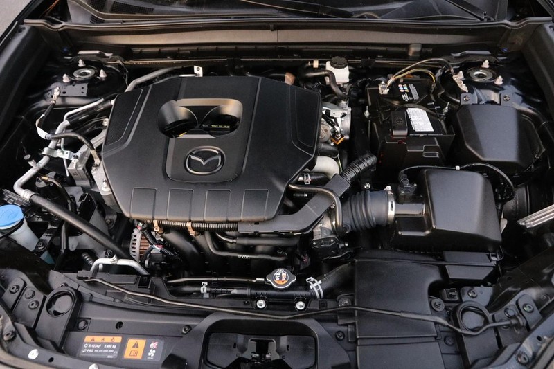 Mazda CX-30 Vehicle Full-screen Gallery Image 26