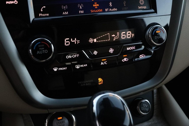 Nissan Murano Vehicle Image 19