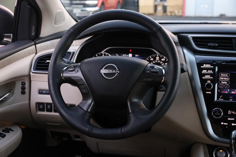 Nissan Murano Vehicle Image 25
