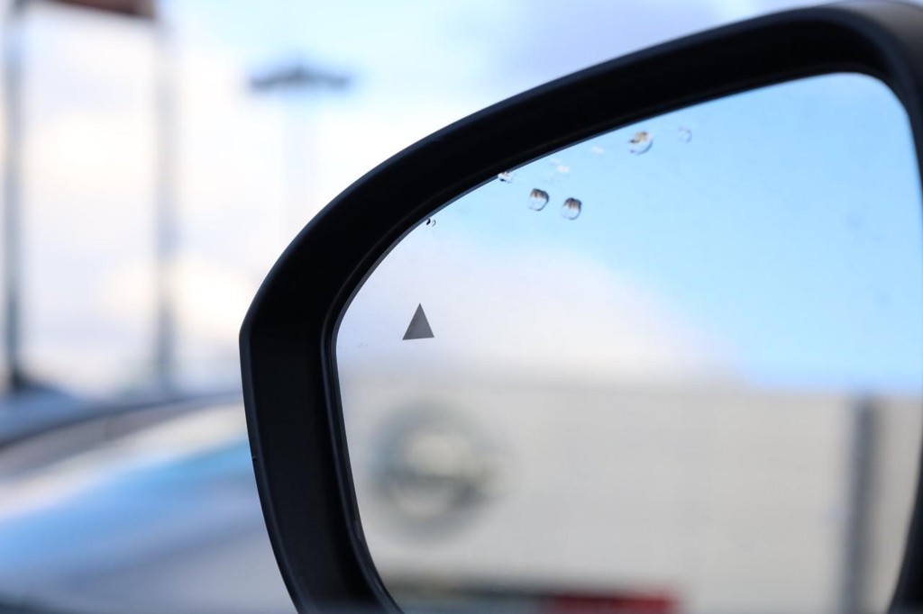 Nissan Kicks Vehicle Image 23