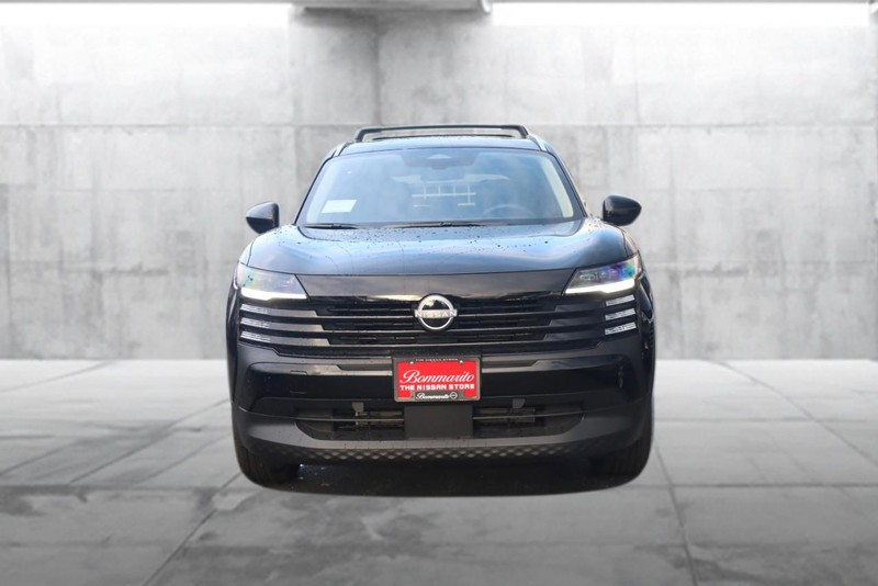 Nissan Kicks Vehicle Full-screen Gallery Image 4