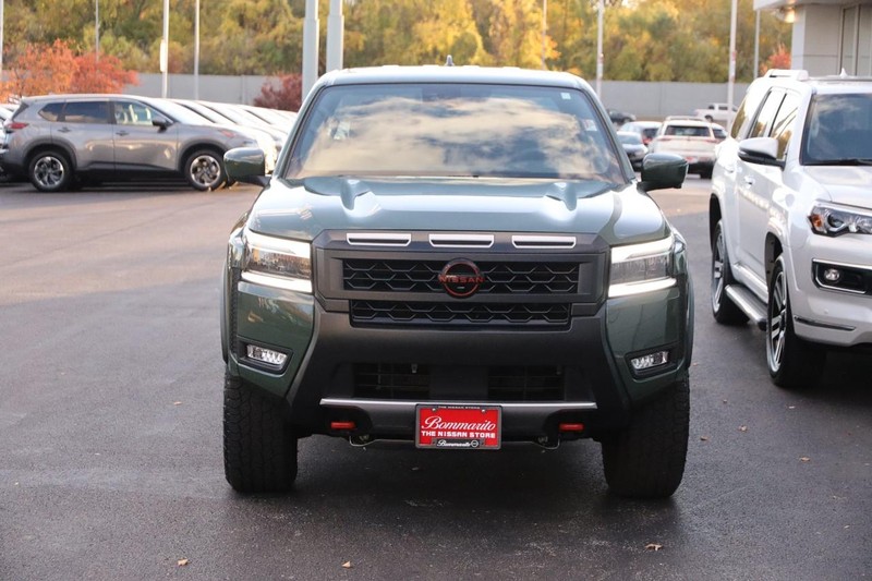 Nissan Frontier Vehicle Image 04