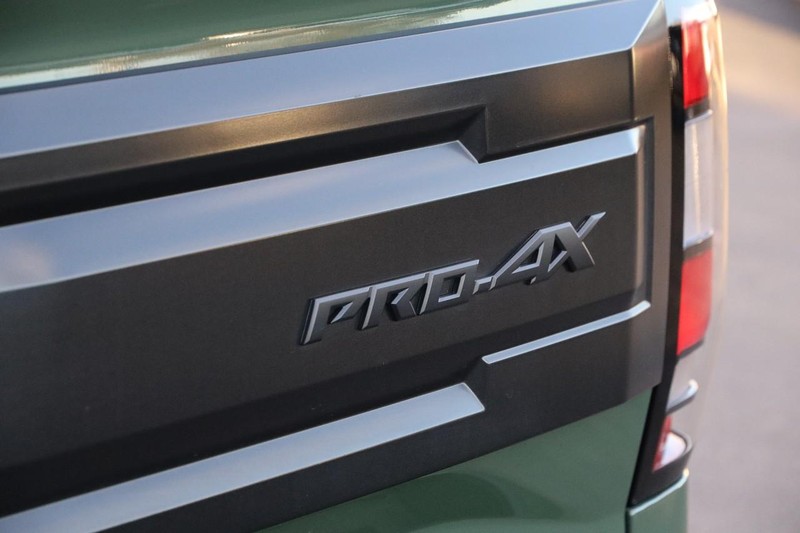 Nissan Frontier Vehicle Image 07