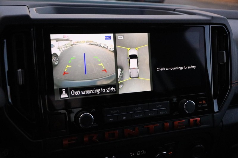 Nissan Frontier Vehicle Image 18