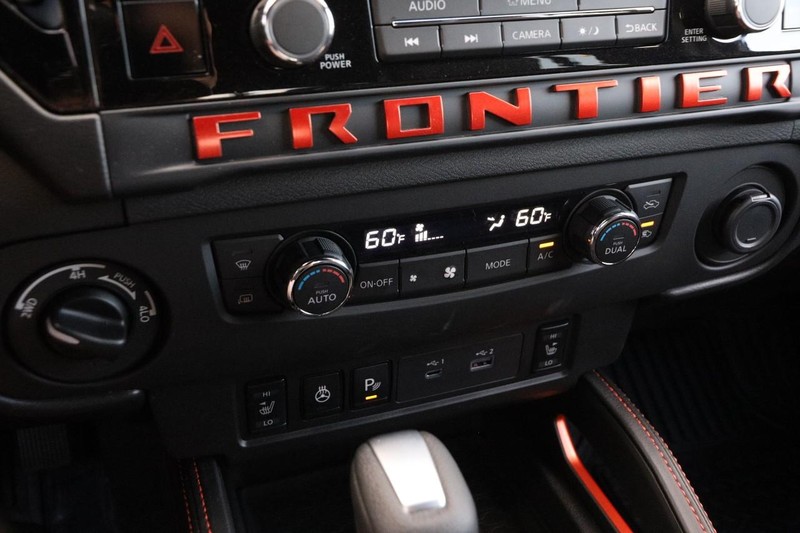 Nissan Frontier Vehicle Image 19