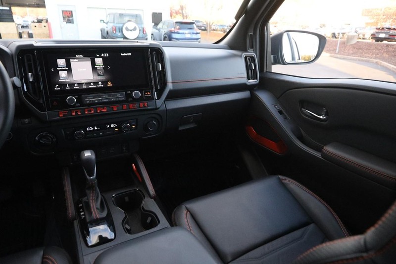 Nissan Frontier Vehicle Image 27