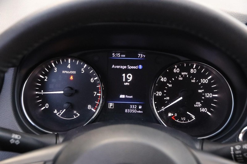 Nissan Rogue Vehicle Image 14