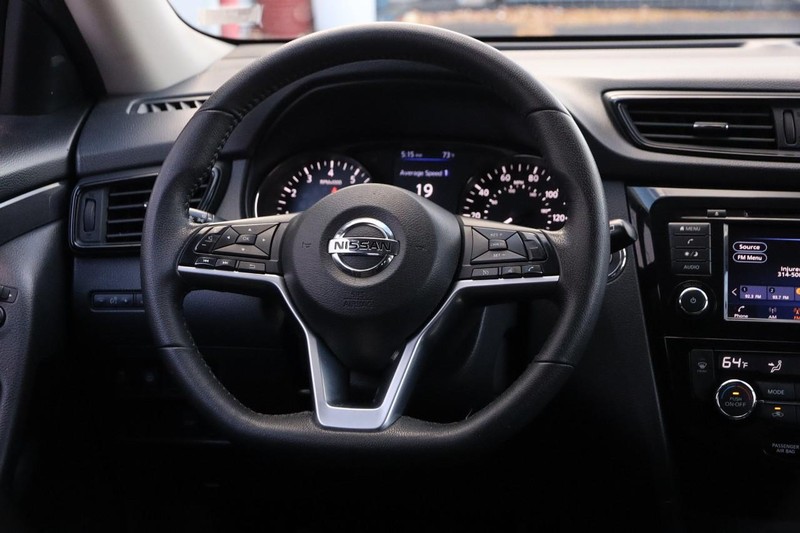 Nissan Rogue Vehicle Image 23