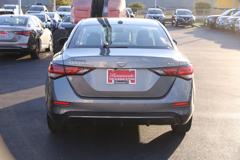 Nissan Sentra Vehicle Image 06