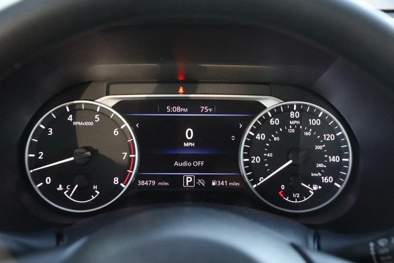 Nissan Sentra Vehicle Image 13