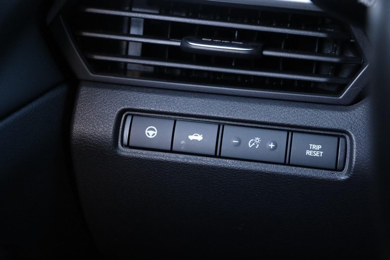 Nissan Altima Vehicle Image 21