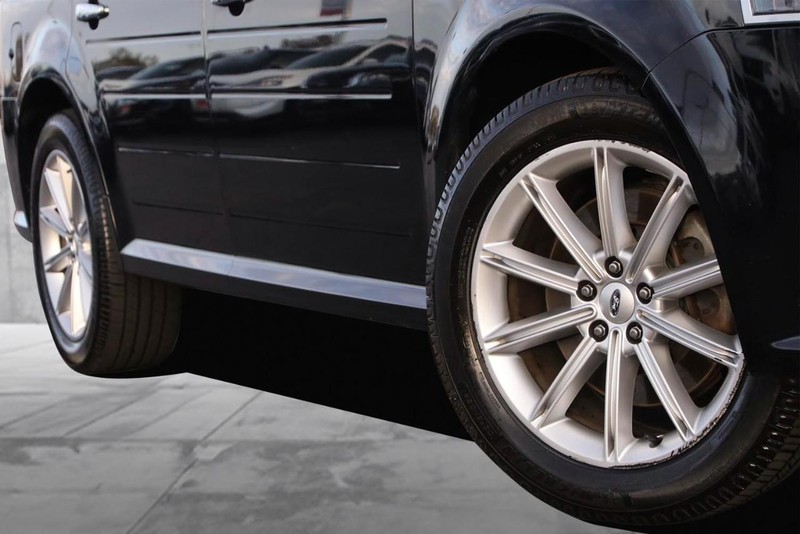 Ford Flex Vehicle Full-screen Gallery Image 03