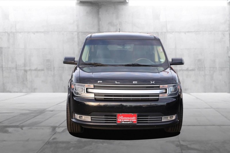 Ford Flex Vehicle Full-screen Gallery Image 04