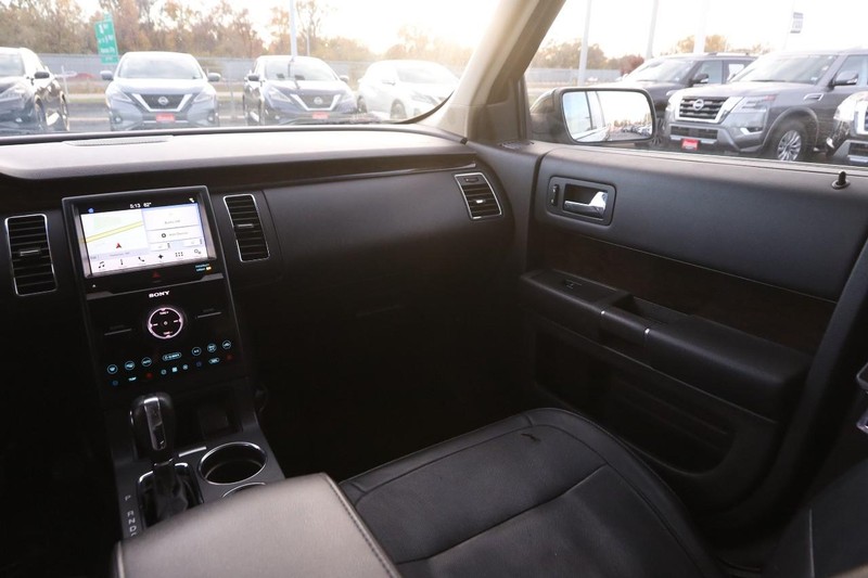 Ford Flex Vehicle Full-screen Gallery Image 24