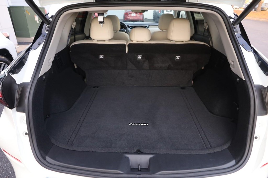 Nissan Murano Vehicle Image 07