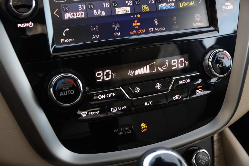 Nissan Murano Vehicle Image 19