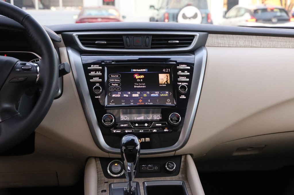 Nissan Murano Vehicle Image 25
