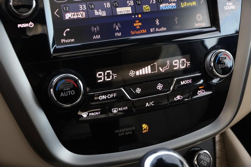 Nissan Murano Vehicle Image 19