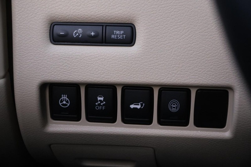 Nissan Murano Vehicle Image 21