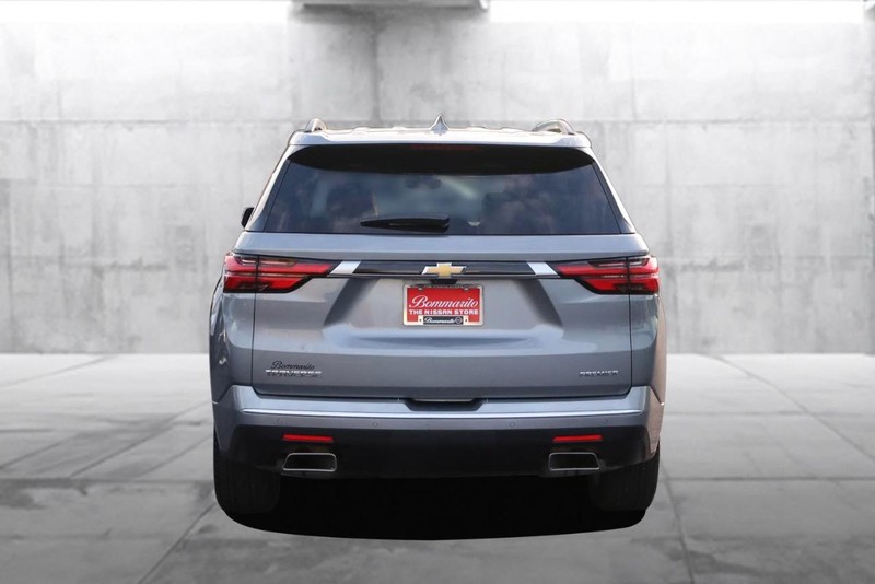 Chevrolet Traverse Vehicle Full-screen Gallery Image 06