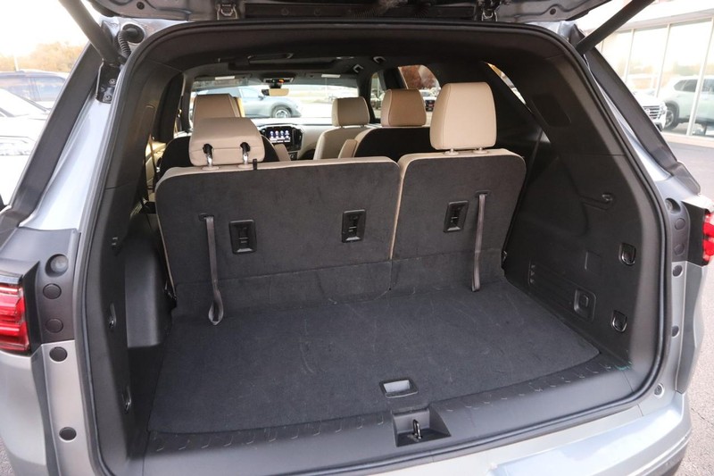 Chevrolet Traverse Vehicle Full-screen Gallery Image 07