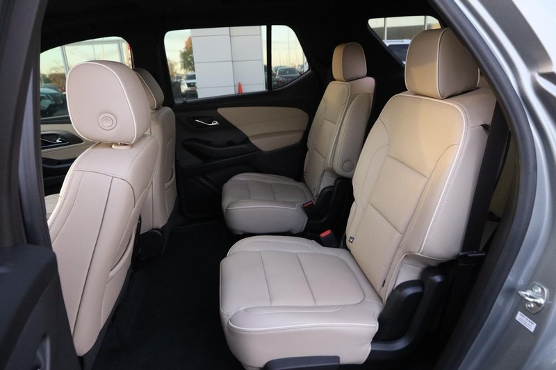 Chevrolet Traverse Vehicle Full-screen Gallery Image 10