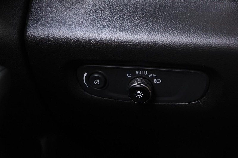 Chevrolet Traverse Vehicle Full-screen Gallery Image 22