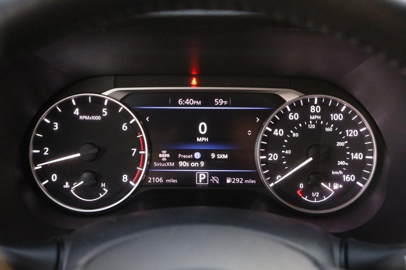 Nissan Sentra Vehicle Image 13