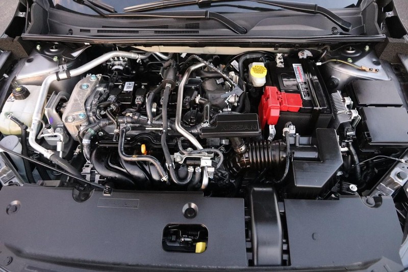 Nissan Sentra Vehicle Image 27