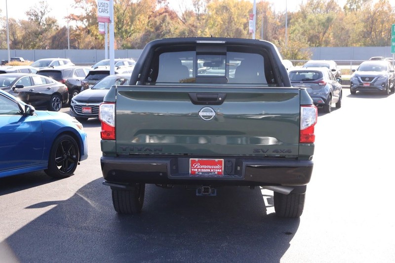Nissan Titan Vehicle Image 07