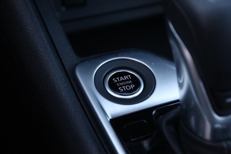 Nissan Sentra Vehicle Image 18