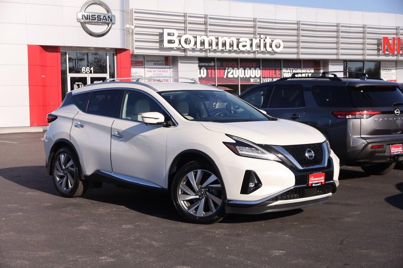 Nissan Murano Vehicle Image 02