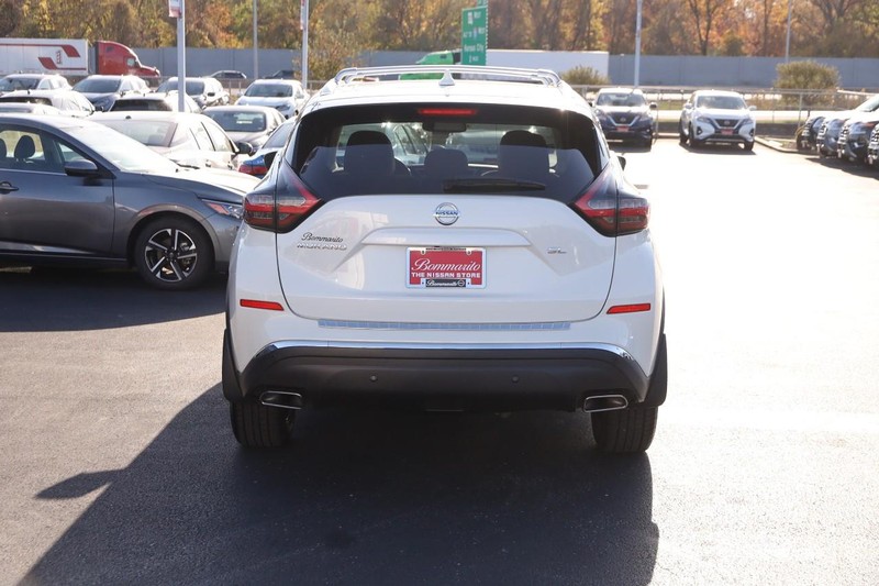 Nissan Murano Vehicle Image 06