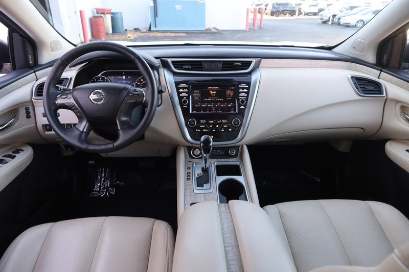 Nissan Murano Vehicle Image 21