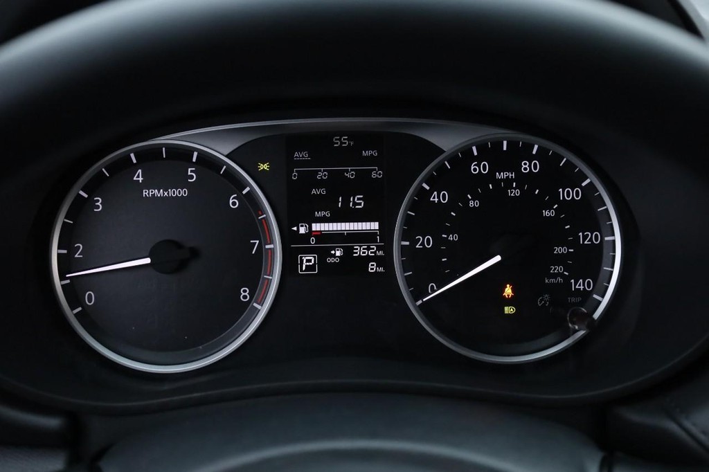 Nissan Versa Vehicle Image 10