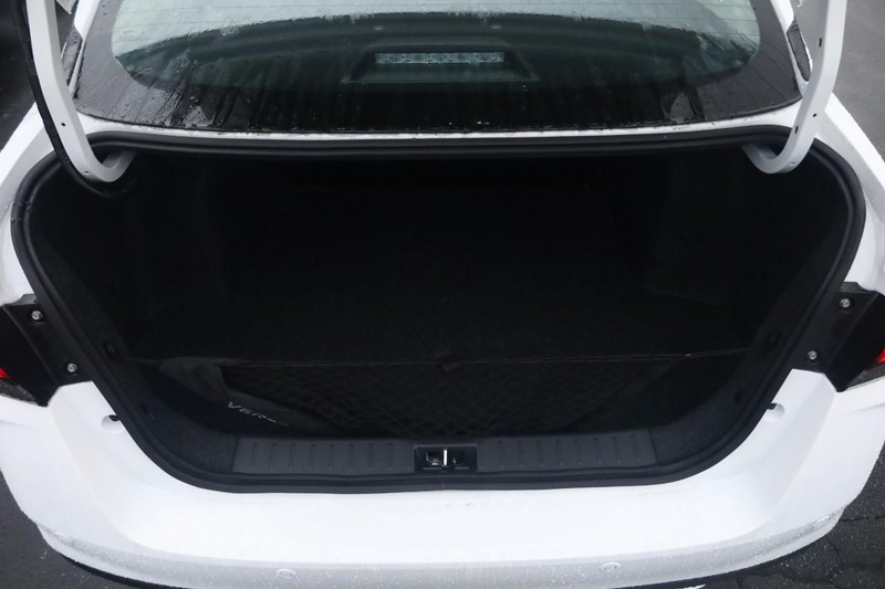 Nissan Versa Vehicle Image 07