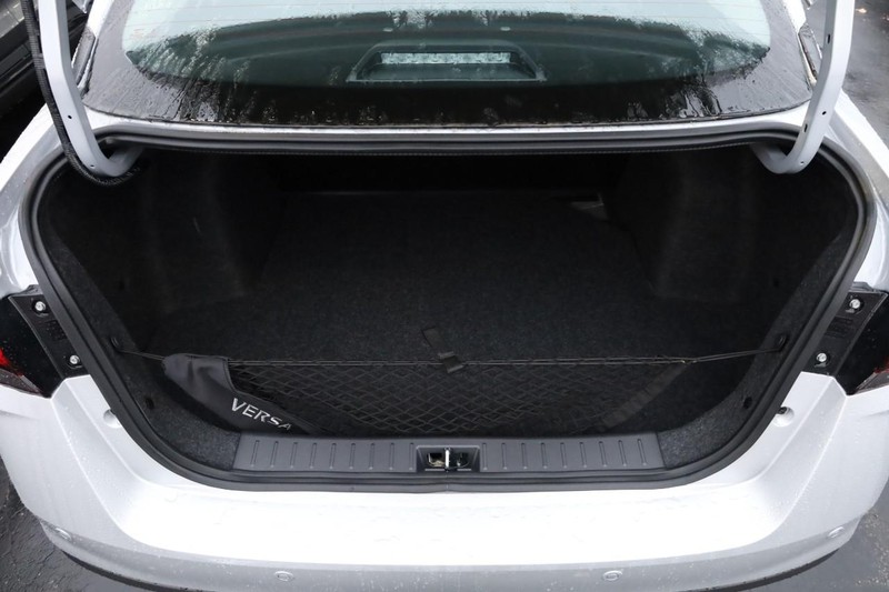 Nissan Versa Vehicle Image 07