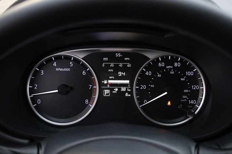 Nissan Versa Vehicle Image 10