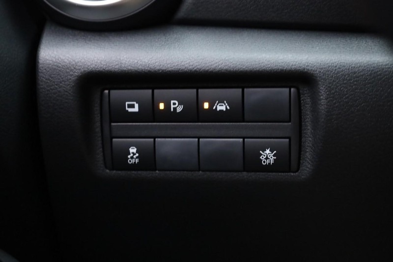 Nissan Versa Vehicle Image 18