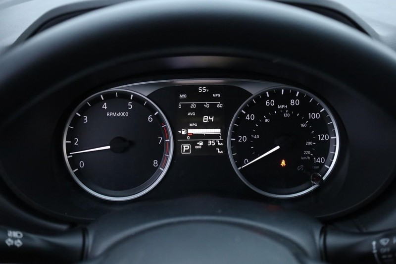 Nissan Versa Vehicle Image 10