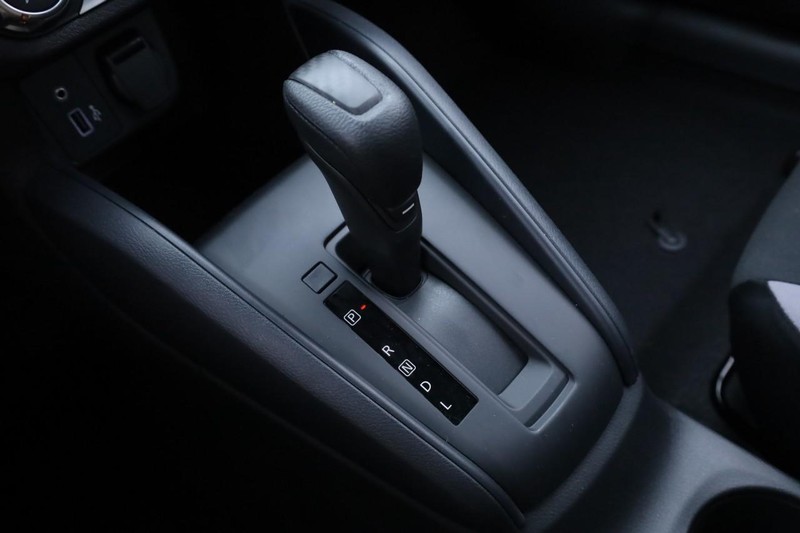 Nissan Versa Vehicle Image 15