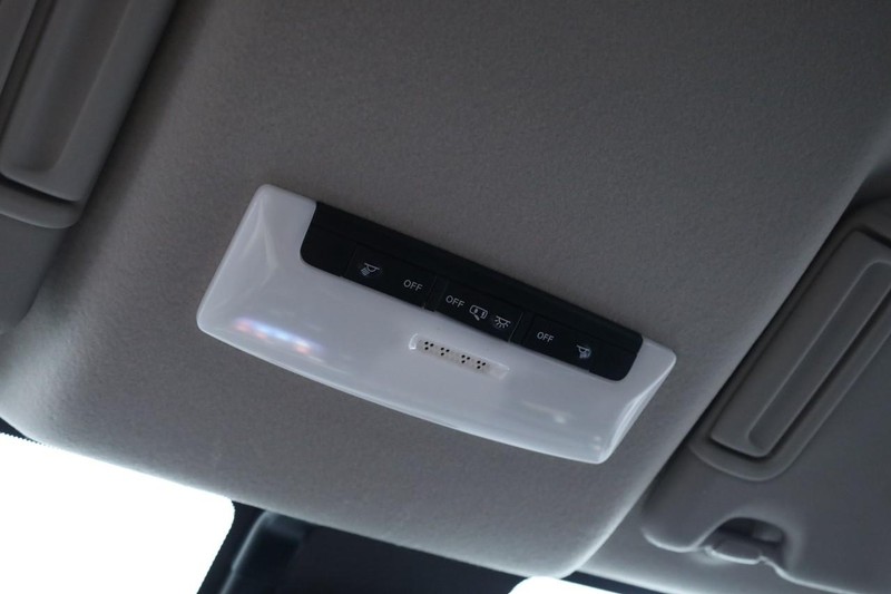 Nissan Versa Vehicle Image 16